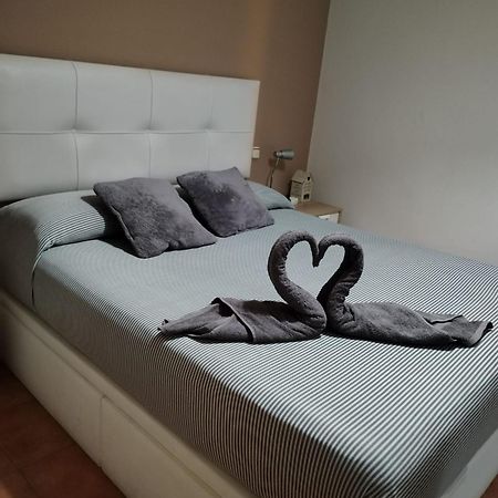 Habitacion Con Cama Matrimonial En Малага Экстерьер фото